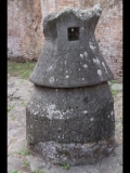 03366 ostia - regio i - insula iii - caseggiato dei molini (i,iii,1) - raum 18 - muehlstein - catillus - inschrift - chry.jpg